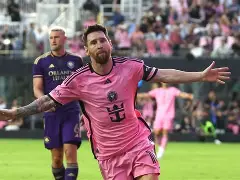 梅西2球带队晋级利物浦0-2巴黎痛失晋级主动权