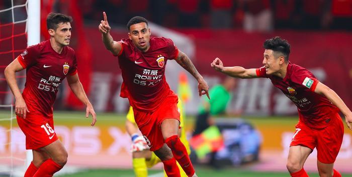 荷兰队与加拿大斗智斗勇,谁能笑到最后? 荷兰队与加拿大斗智斗勇,谁能笑到最后?