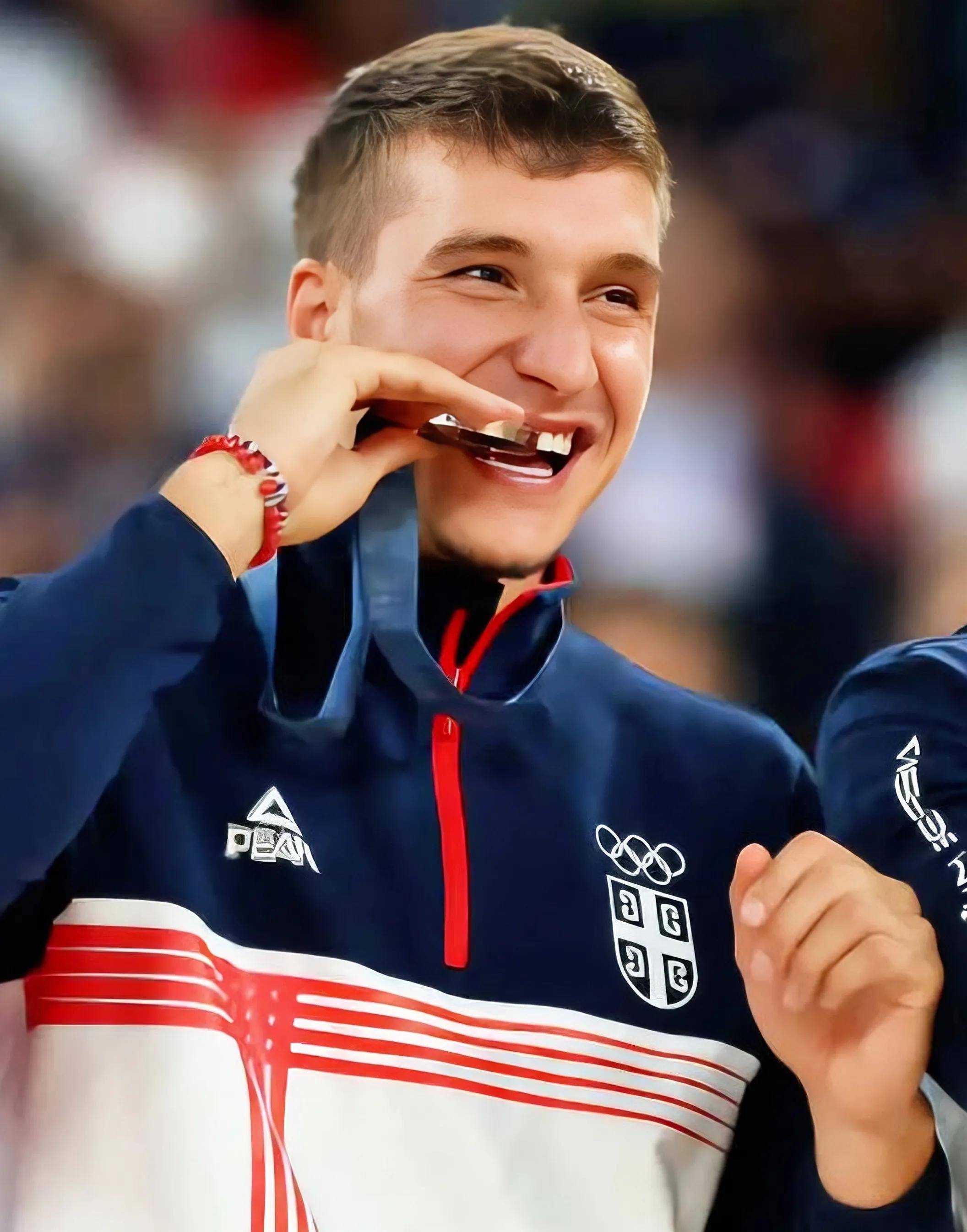 掘金核心球员表现稳定,成为球队关键得分点 掘金核心球员表现稳定,成为球队关键得分点