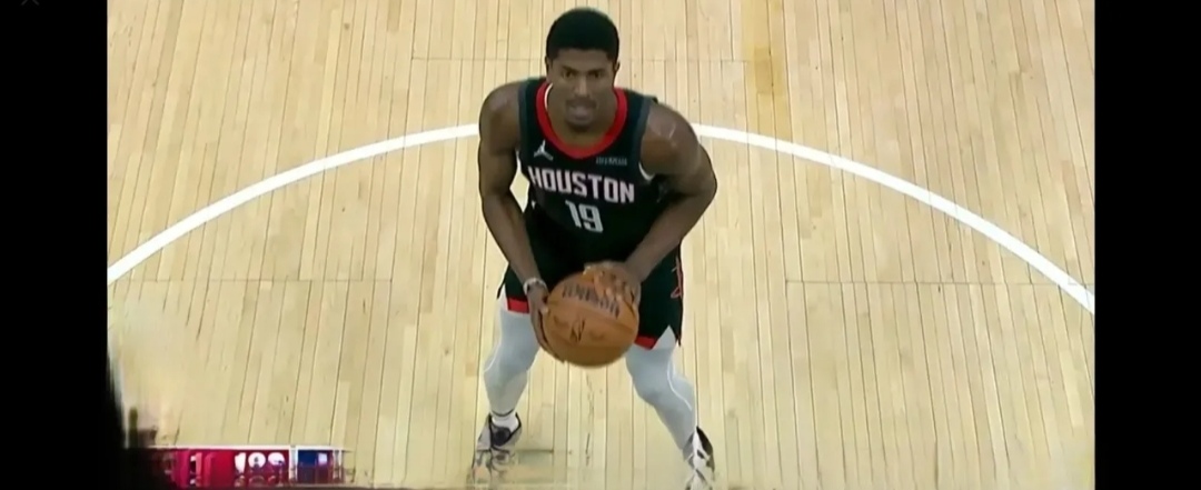 关于火箭外线手感火热，击退步行者的信息