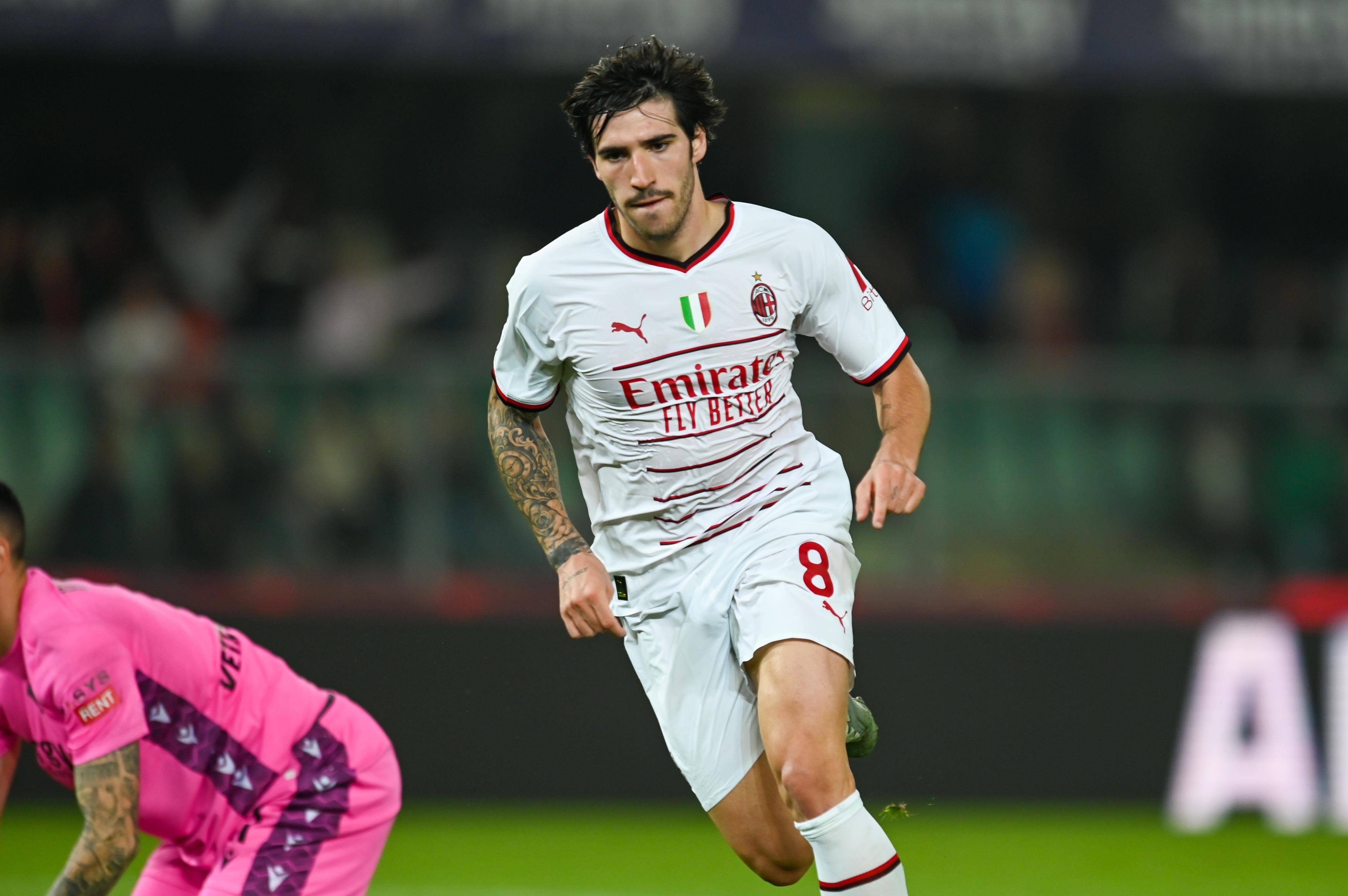 意甲联赛持续激烈，各支球队不轻松