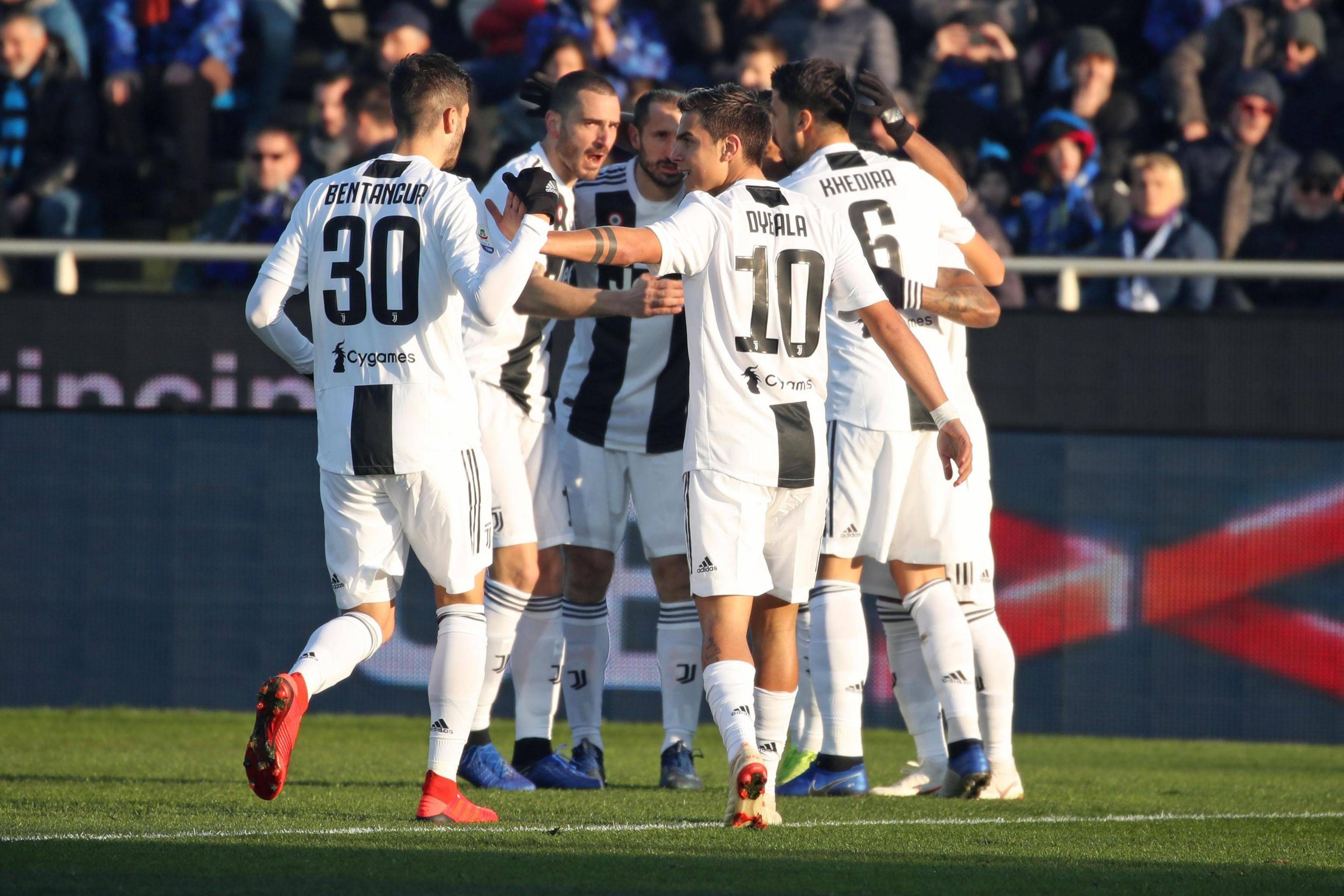 尤文图斯击败热那亚,卡尔默纳雷斯梅开二度 尤文图斯击败热那亚,卡尔默纳雷斯梅开二度