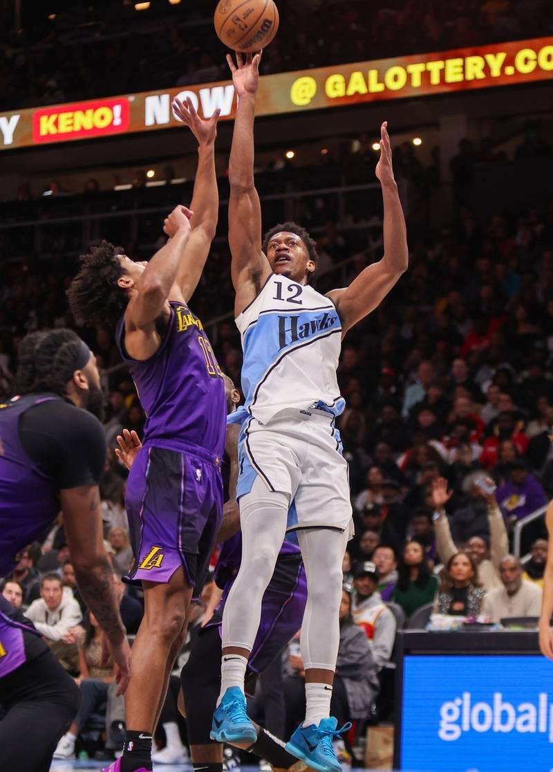 老鹰大胜黄蜂，特雷杨贡献30+13数据