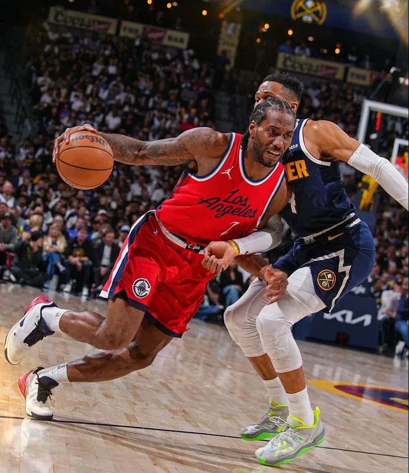 快船力克公牛,莱昂纳德全面发挥 快船力克公牛,莱昂纳德全面发挥